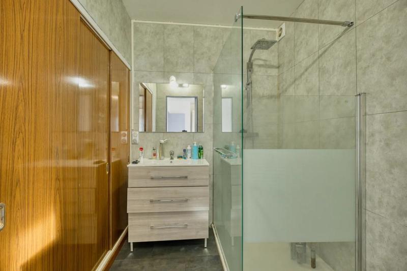 Maison - 175 m² - 9 pièces