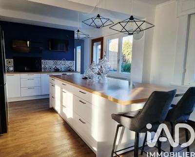 Maison - 168 m² - 7 pièces