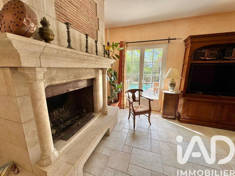 Maison - 250 m² - 6 pièces