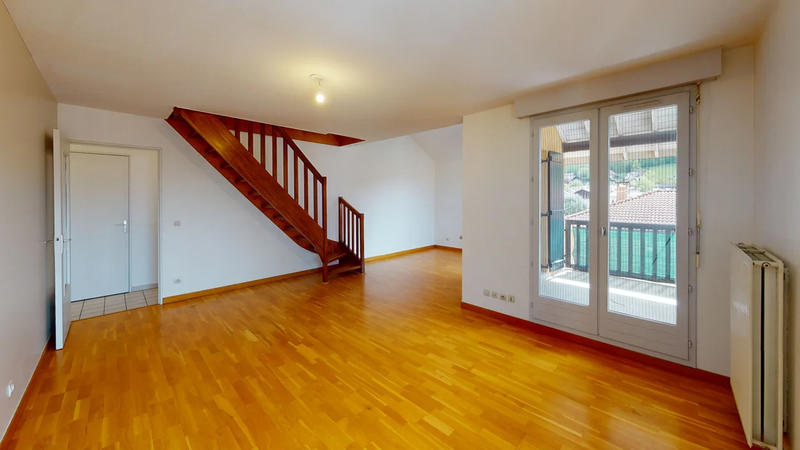 Appartement - 85 m² - 4 pièces