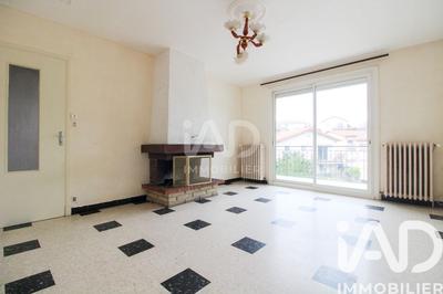 Maison - 98 m² - 5 pièces