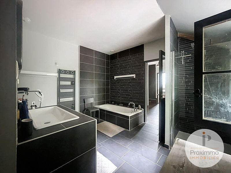 Maison - 153 m² - 5 pièces