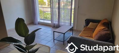 Chambre - 9 m² - 1 pièce