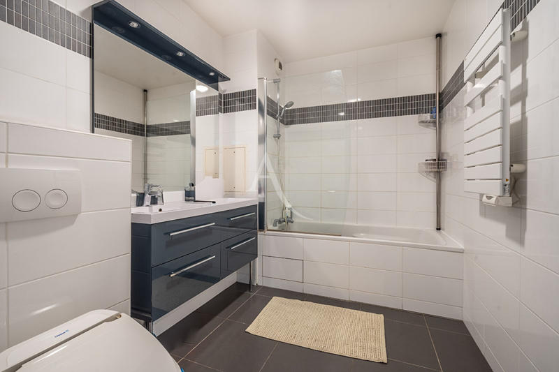 Appartement - 103 m² - 4 pièces