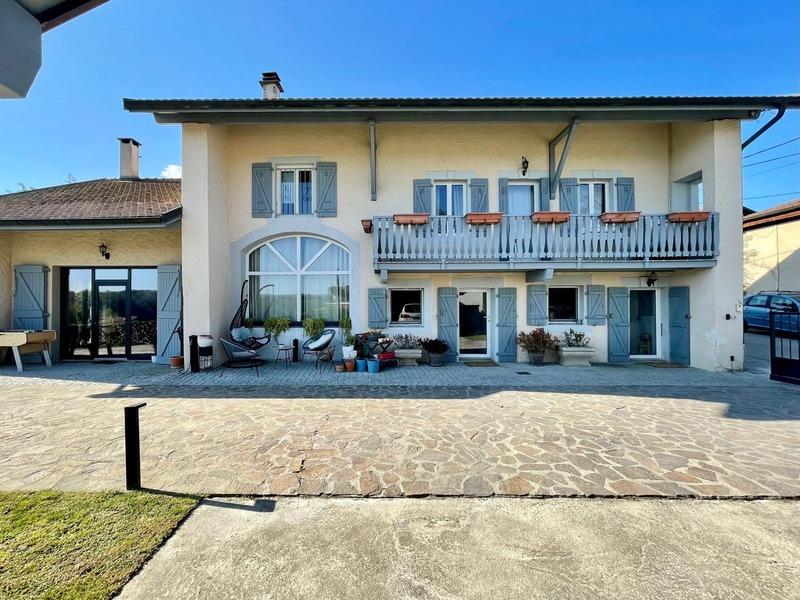 Maison - 194 m² - 7 pièces