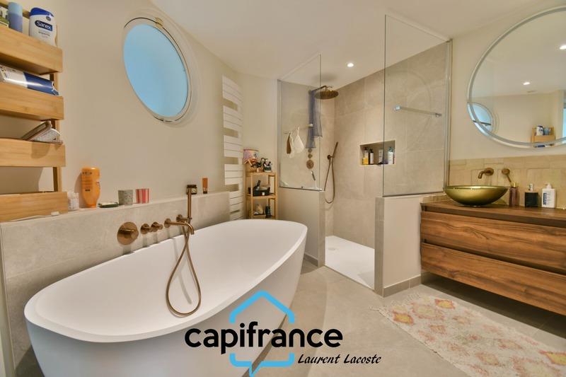 Maison d'architecte - 278 m² - 9 pièces