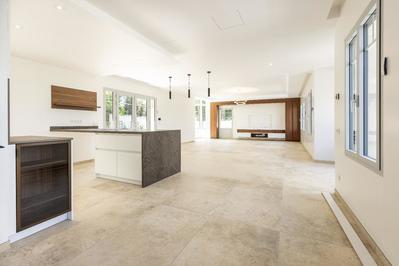 Maison - 210 m² - 7 pièces