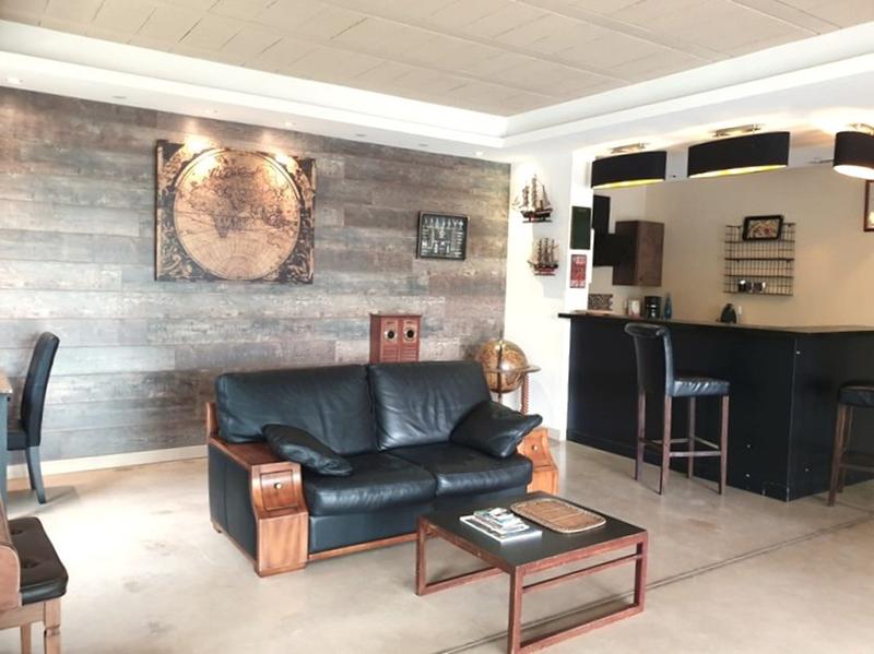 Villa - 231 m² - 9 pièces