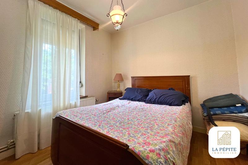 Maison - 97 m² - 7 pièces