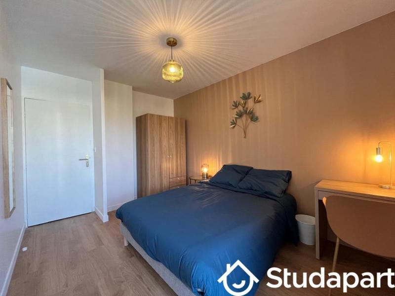 Chambre - 11 m² - 1 pièce