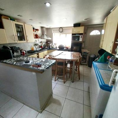 Maison - 145 m² - 8 pièces