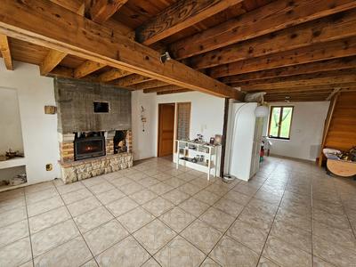 Maison - 140 m² - 5 pièces