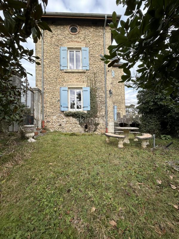 Château - 360 m² - 12 pièces