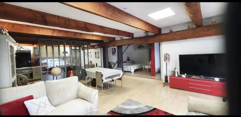 Loft - 75 m² - 3 pièces