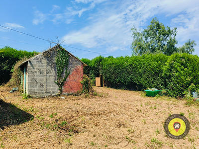 Terrain de loisirs - 713 m²