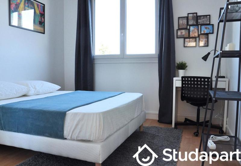 Chambre - 13 m² - 1 pièce