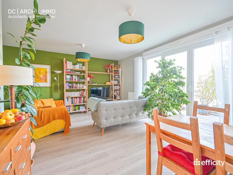 Appartement - 100 m² - 4 pièces