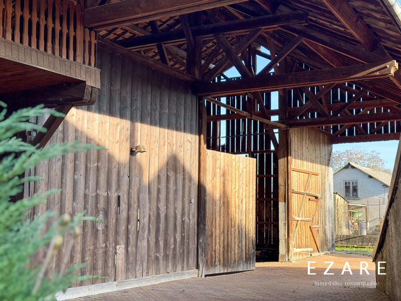 Maison - 360 m² - 10 pièces