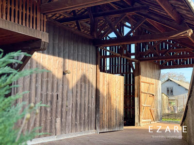 Maison - 360 m² - 10 pièces