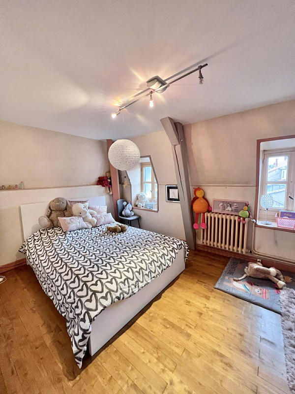 Maison - 198 m² - 8 pièces