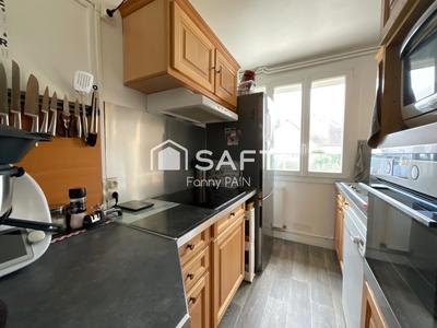 Maison - 96 m² - 6 pièces