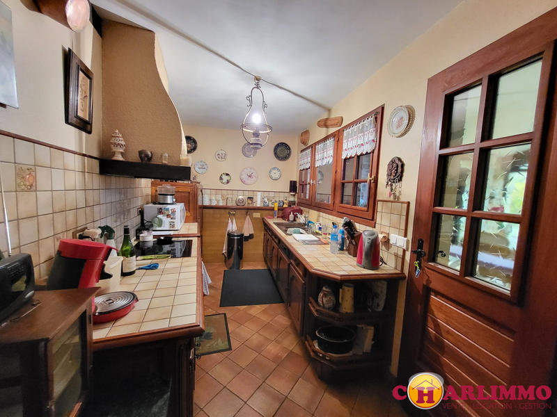 Maison traditionnelle - 192 m² - 6 pièces