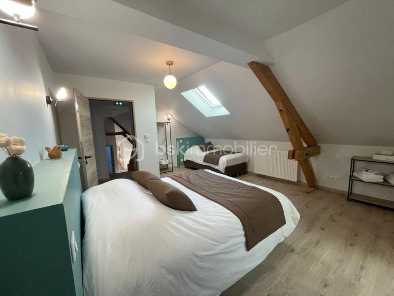 Demeure - 371 m² - 8 pièces