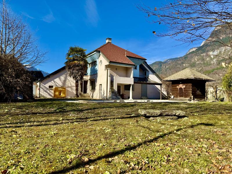 Maison - 190 m² - 6 pièces