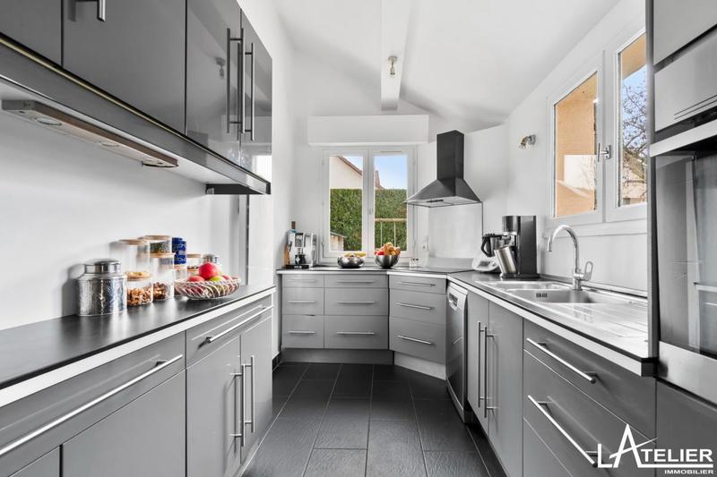 Maison - 122 m² - 6 pièces