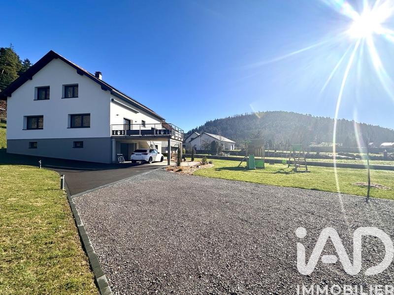 Maison - 170 m² - 8 pièces