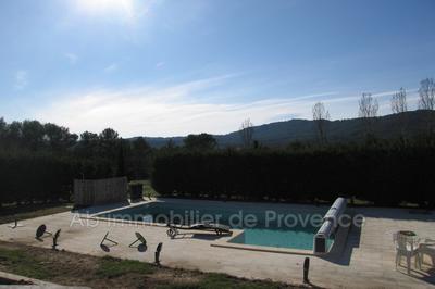 Propriété - 250 m² - 8 pièces