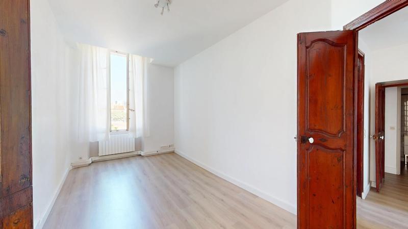 Appartement - 98 m² - 5 pièces