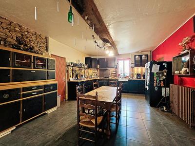 Maison - 200 m² - 6 pièces