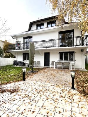 Maison - 190 m² - 6 pièces