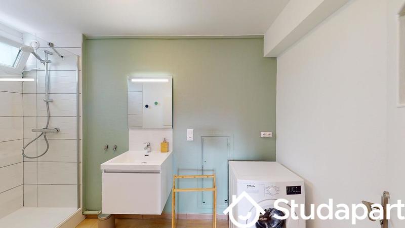 Chambre - 9 m² - 1 pièce