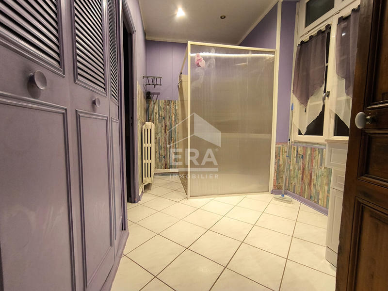 Maison - 214 m² - 6 pièces