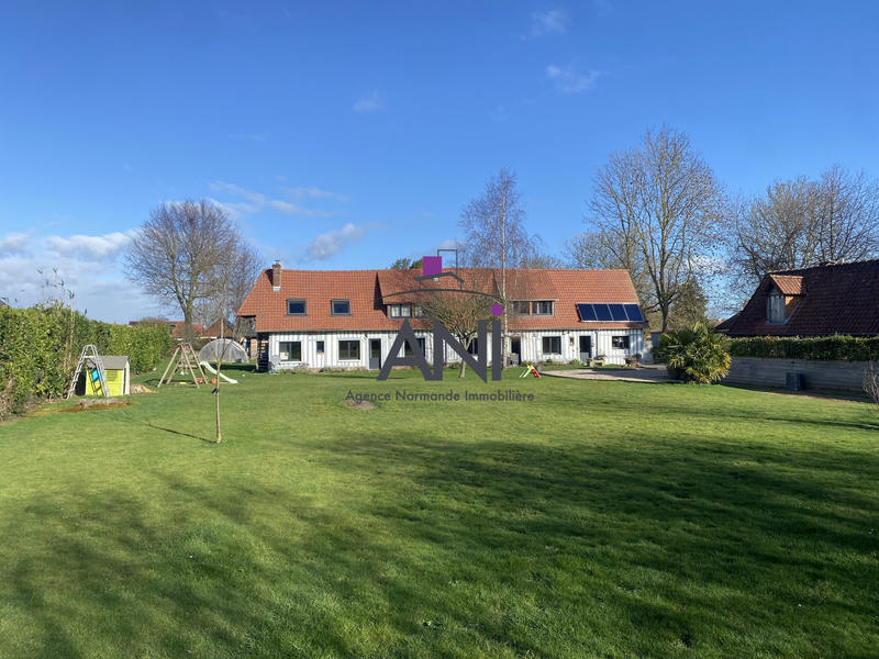 Maison - 242 m² - 11 pièces