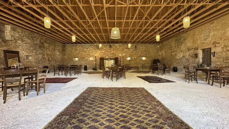 Maison - 768 m² - 17 pièces