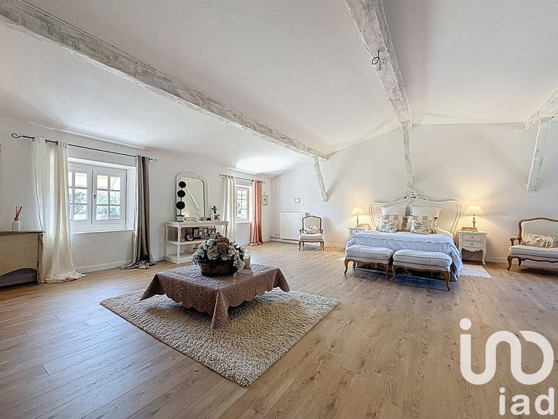 Maison - 350 m² - 12 pièces