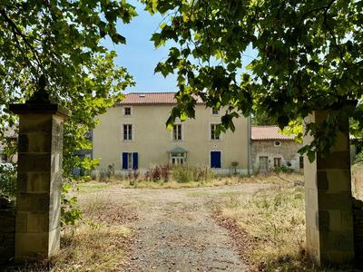 Maison - 300 m² - 10 pièces