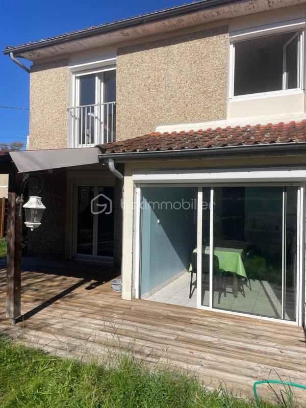 Maison - 94 m² - 5 pièces