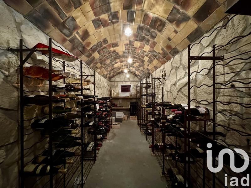 Maison - 300 m² - 8 pièces