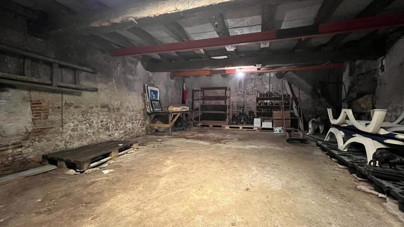 Maison - 230 m² - 9 pièces