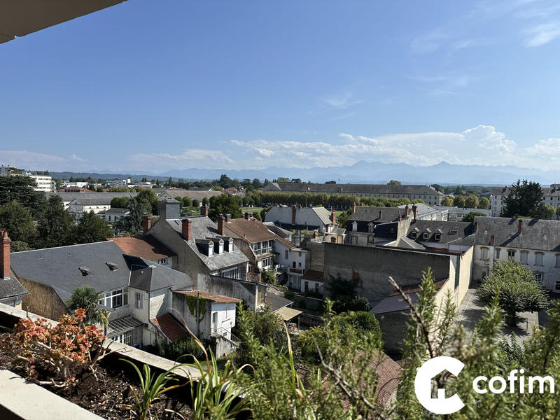 Appartement - 160 m² - 8 pièces