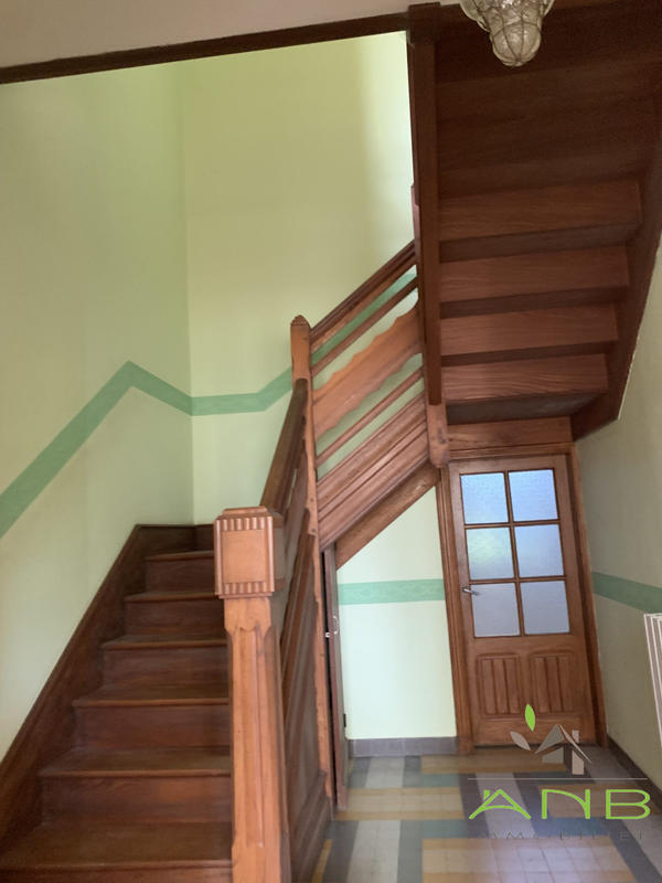 Maison - 250 m² - 13 pièces