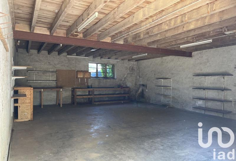 Maison - 247 m² - 8 pièces