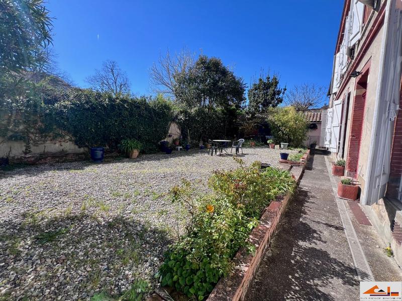 Maison - 380 m² - 8 pièces