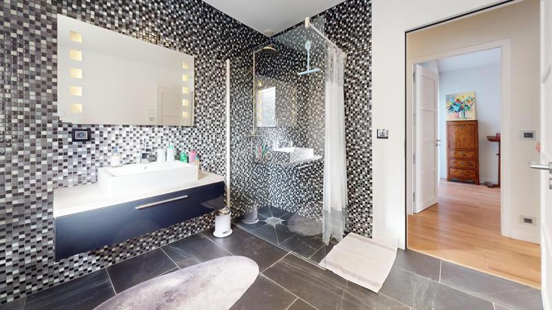 Maison - 252 m² - 6 pièces