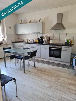 Maison - 90 m² - 4 pièces