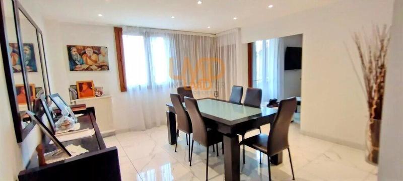 Appartement - 92 m² - 5 pièces